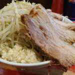 ラーメン二郎の会津若松店はデケェ、旨ぇ、かなりレベルが高いぞ!