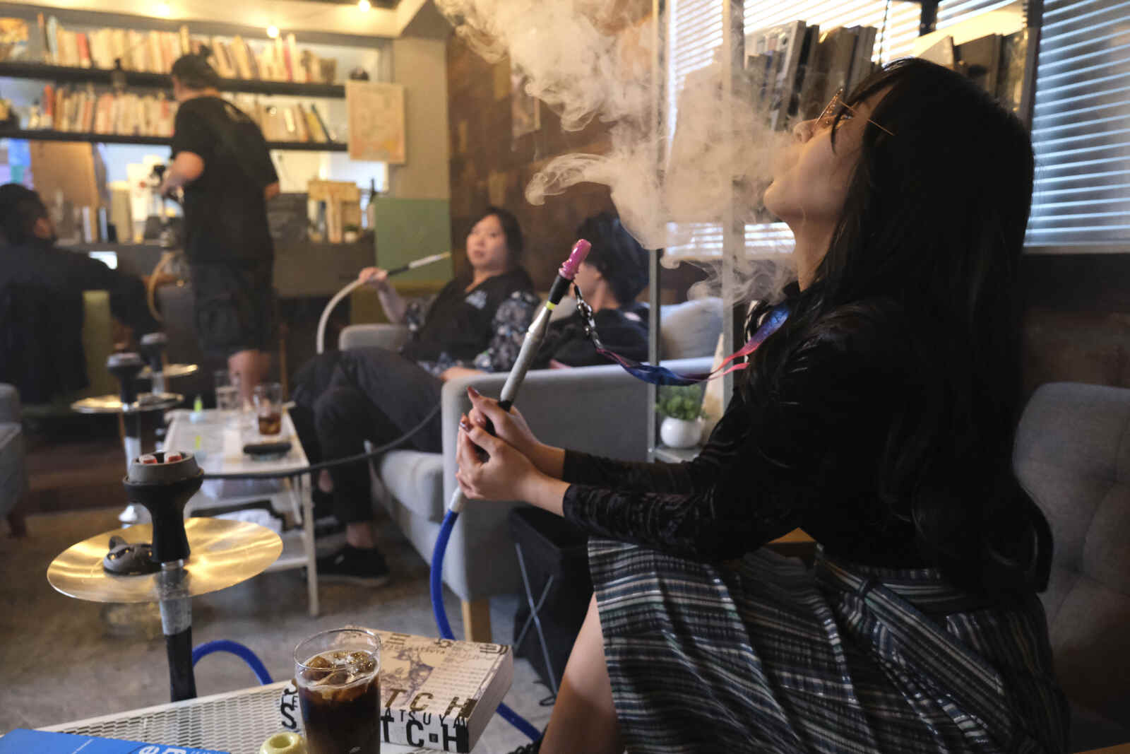 高円寺シーシャケムリバ店舗の風景